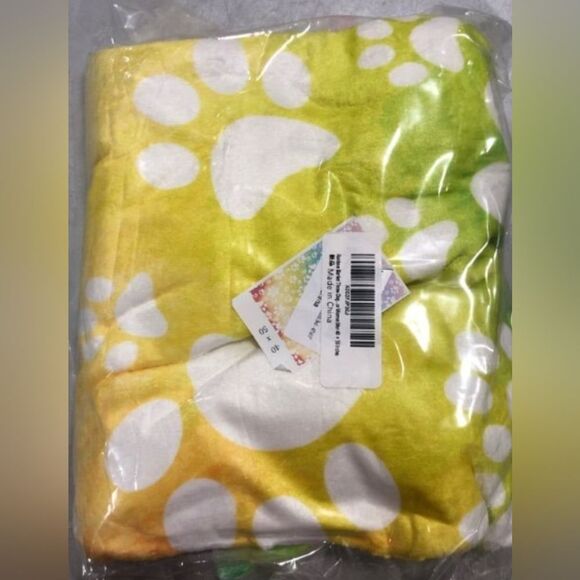 Rainbow Dog Paw Throw Blanket UItra-Soft Lightwheight Comfort Cozy 40x50 - Picture 5 of 5